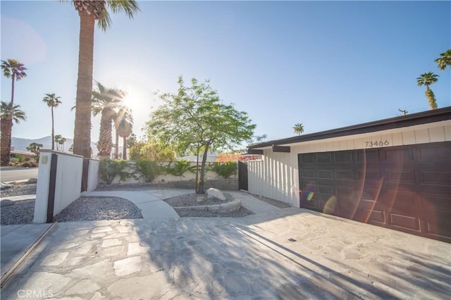 73466 Salt, Cedar, Palm Desert, CA 92260 - view of patio featuring a garage