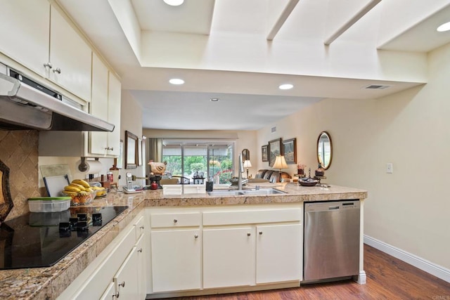 6034 Wenrich Dr, San Diego, CA 92120 - kitchen featuring dishwasher, black electric cooktop, under cabinet range hood, wood finished floors, and tile countertops