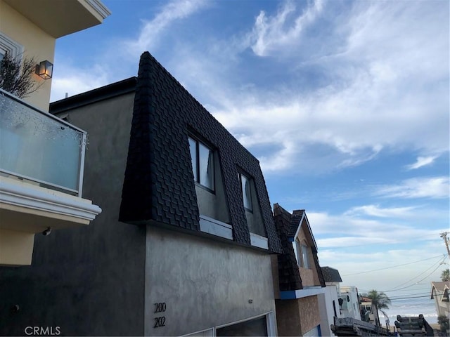 200 39th St, Manhattan Beach, CA 90266 - view of property exterior with stucco siding
