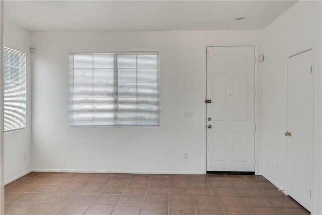 13145 Falcon Trl, Victorville, CA 92392 - photo 3