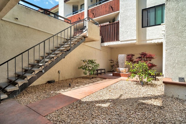 6323 Reseda Blvd Unit 39, Tarzana, CA 91335 - exterior space featuring stairs