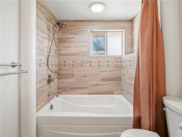 27545 Santa Clarita Rd, Saugus, CA 91350 - bathroom with toilet and shower / bath combo