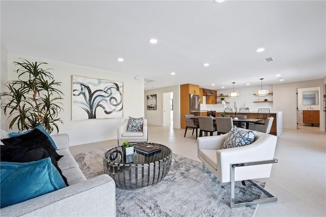 2901 N Biskra Rd, Palm Springs, CA 92262 - living area featuring recessed lighting and baseboards