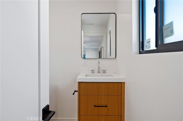 2901 N Biskra Rd, Palm Springs, CA 92262 - bathroom with vanity