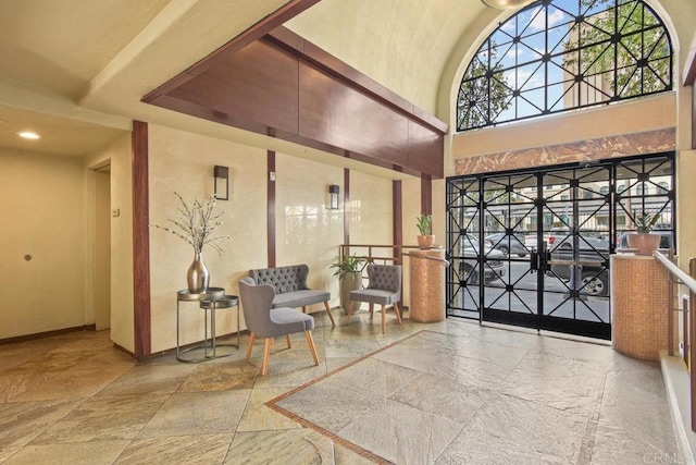 301 W G St Unit 119, San Diego, CA 92101 - building lobby with a high ceiling