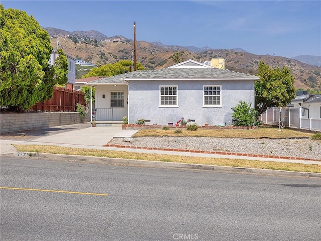 2724 Scott Rd, Burbank, CA 91504 - bungalow-style home featuring a mountain view, stucco siding, and roof with shingles
