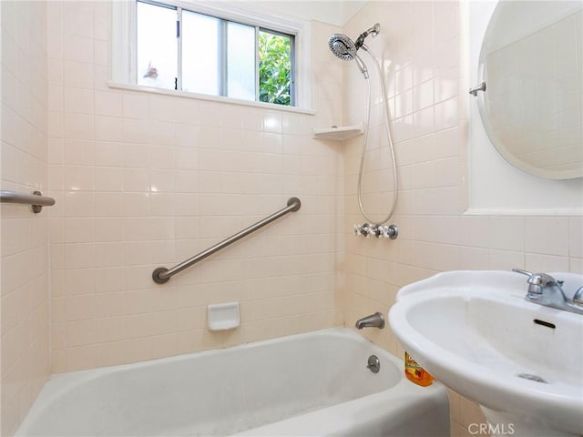 2724 Scott Rd, Burbank, CA 91504 - bathroom with a sink and shower / washtub combination