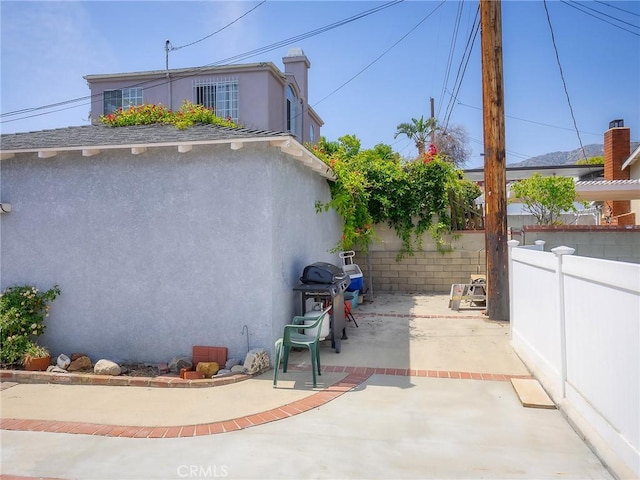2724 Scott Rd, Burbank, CA 91504 - view of home's exterior featuring stucco siding and a patio