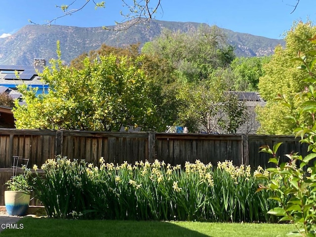 216 N Fulton St, Ojai, CA 93023 - view of yard featuring a mountain view
