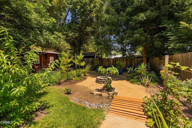 216 N Fulton St, Ojai, CA 93023 - fenced backyard featuring an outdoor structure