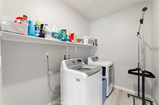 16502 Casa Grande Ave Unit 318, Fontana, CA 92336 - laundry area featuring independent washer and dryer and baseboards