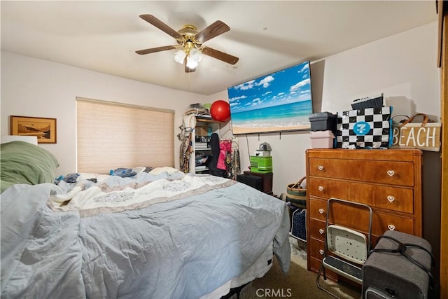 5647 Redwood Ave, Palmdale, CA 93551 - carpeted bedroom with ceiling fan
