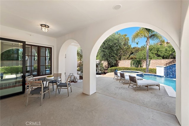6 Rickie, Ladera Ranch, CA 92694 - fenced backyard featuring an in-ground hot tub and a patio
