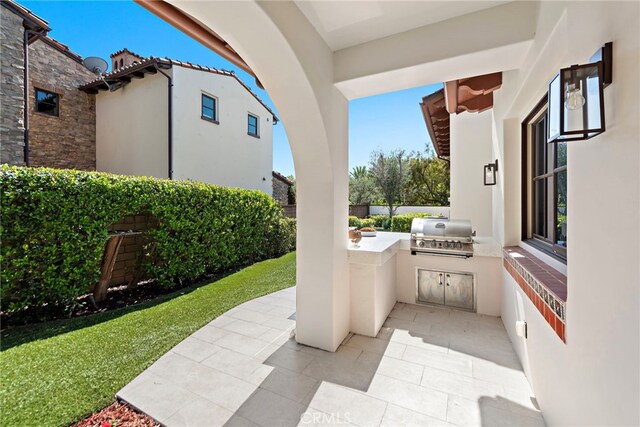 6 Rickie, Ladera Ranch, CA 92694 - view of patio featuring an outdoor kitchen