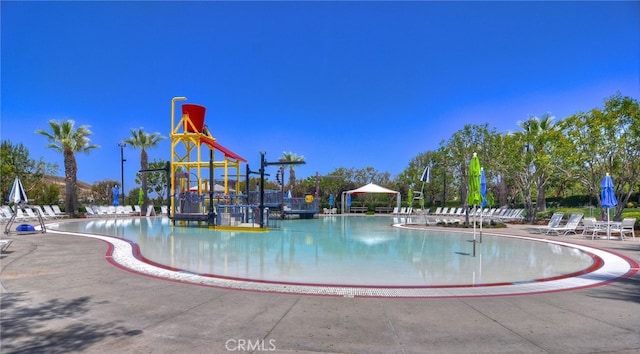 6 Rickie, Ladera Ranch, CA 92694 - community pool with a water play area