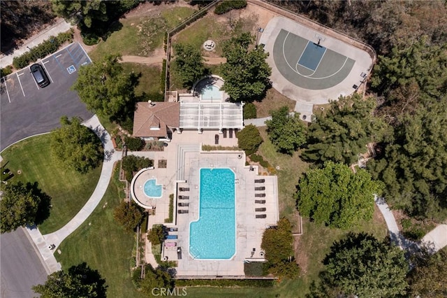 27861 Crown Court Cir Unit 72, Valencia, CA 91354 - aerial overview of property's location with a pool