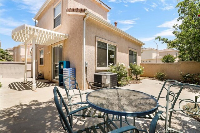 27861 Crown Court Cir Unit 72, Valencia, CA 91354 - view of patio / terrace