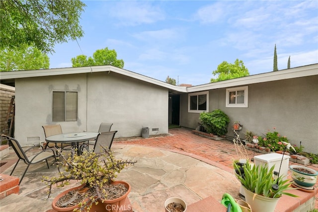 27439 Santa Clarita Rd, Saugus, CA 91350 - view of patio / terrace with outdoor dining area