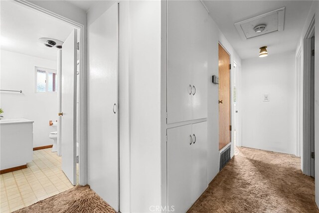 27439 Santa Clarita Rd, Saugus, CA 91350 - corridor featuring light colored carpet