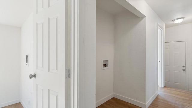 846 44th St, San Diego, CA 92102 - laundry room featuring light wood-style floors and washer hookup
