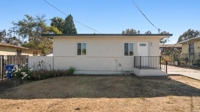 846 44th St, San Diego, CA 92102 - back of property