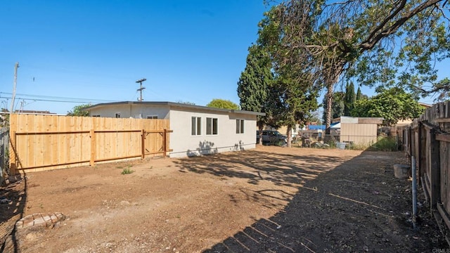 846 44th St, San Diego, CA 92102 - view of fenced backyard