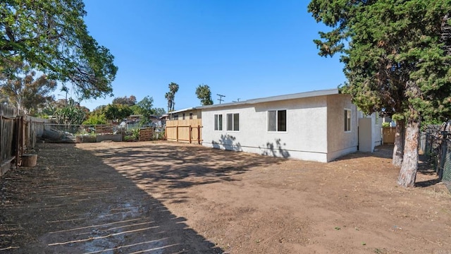 846 44th St, San Diego, CA 92102 - back of property with a fenced backyard