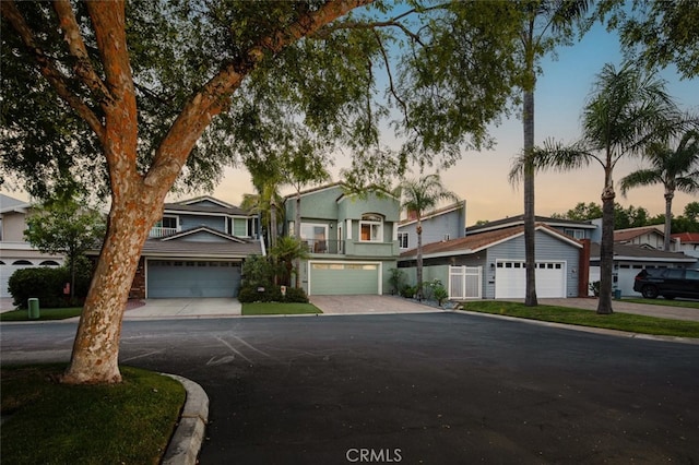 21891 Winnebago Ln, Lake Forest, CA 92630 - multi unit property featuring driveway