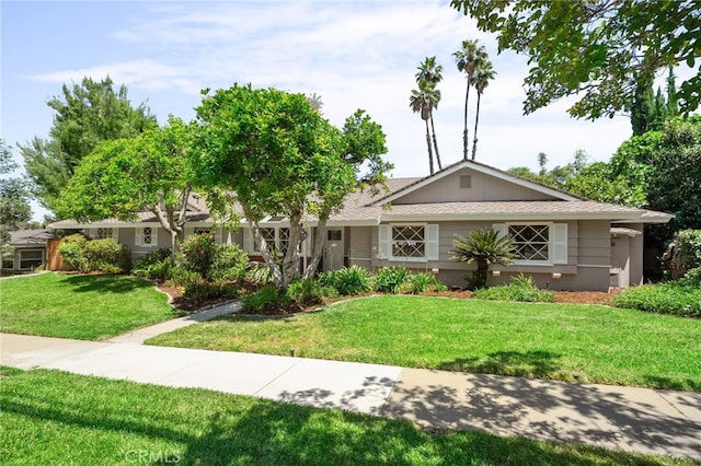 313 E S Ave, Redlands, CA 92373 - ranch-style home featuring a front lawn and roof with shingles