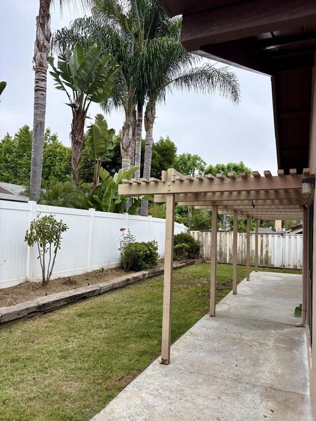 989 Ashton Ct, Vista, CA 92081 - fenced backyard with a patio and a pergola