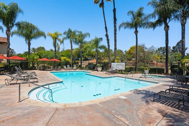12191 Cuyamaca College Dr E Unit 213, El Cajon, CA 92019 - community pool with a patio