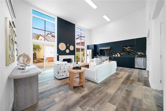 2423 Rockdell St, La Crescenta, CA 91214 - photo 4