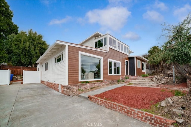 2423 Rockdell St, La Crescenta, CA 91214 - photo 2