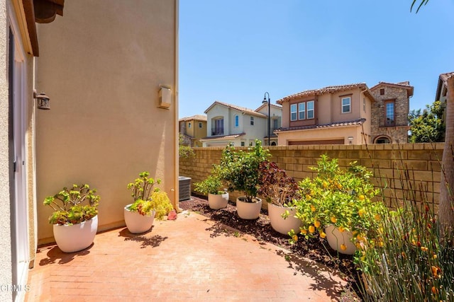 1655 Range Rd, Oxnard, CA 93036 - view of patio / terrace featuring a residential view