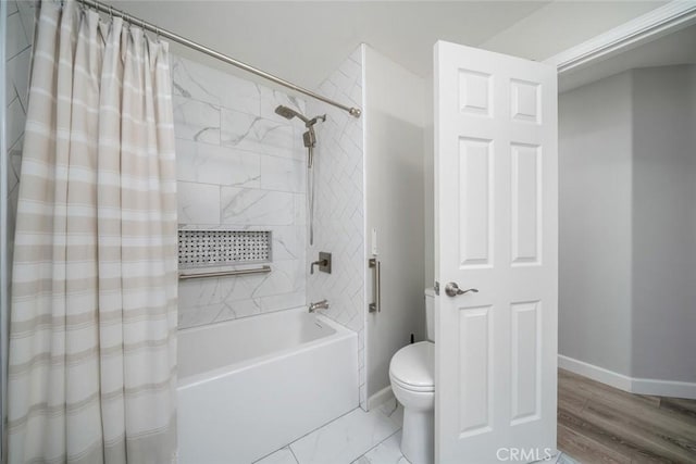 2636 Vineyard Cir, Paso Robles, CA 93446 - bathroom featuring shower / bath combo with shower curtain and baseboards