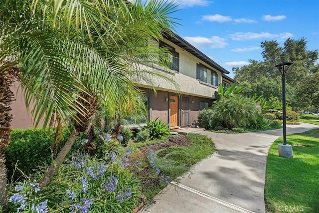 2829 Irving St, Riverside, CA 92504 - view of home's community featuring a lawn