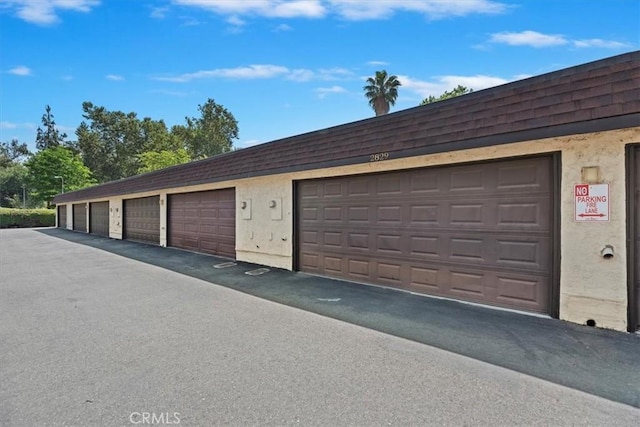2829 Irving St, Riverside, CA 92504 - view of garage