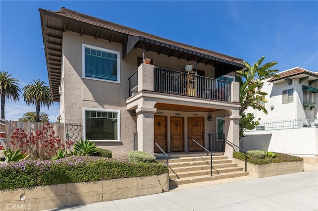 1605 E Broadway, Long Beach, CA 90802 - view of front of property featuring a balcony and stucco siding