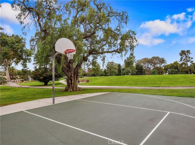 2867 Turnbull St, Oceanside, CA 92054 - view of sport court with community basketball court and a lawn