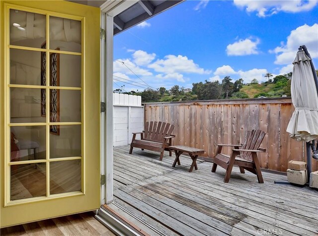 2867 Turnbull St, Oceanside, CA 92054 - view of wooden deck