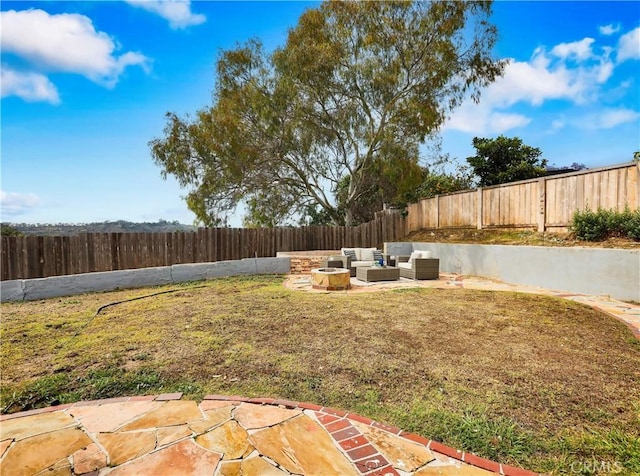 2867 Turnbull St, Oceanside, CA 92054 - fenced backyard with outdoor lounge area and a patio area