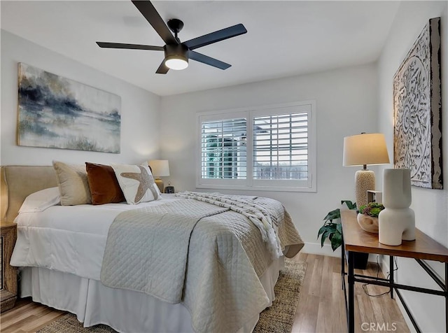 2867 Turnbull St, Oceanside, CA 92054 - bedroom with wood finished floors and ceiling fan