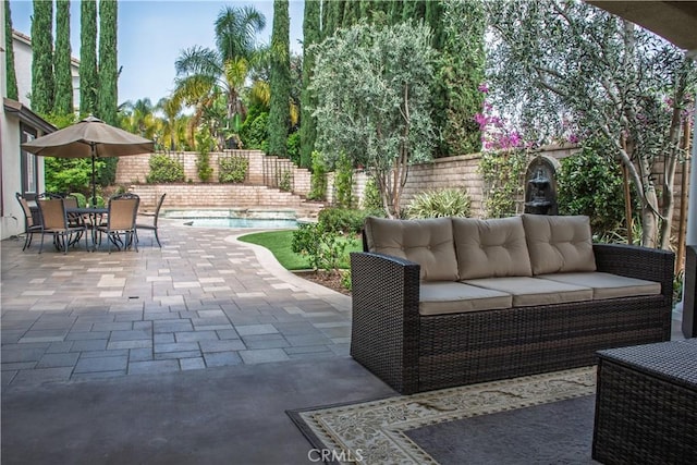 1671 Fairway Dr, Corona, CA 92883 - fenced backyard with outdoor lounge area, a patio, and outdoor dining area