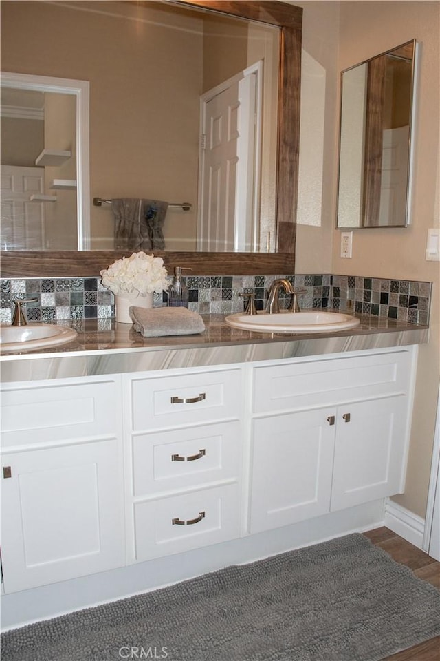 1671 Fairway Dr, Corona, CA 92883 - bathroom with double vanity