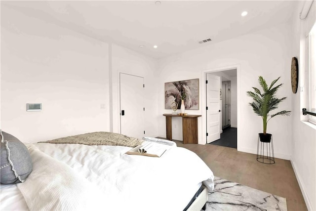 1131/2 N Manhattan Pl, Los Angeles, CA 90004 - bedroom featuring baseboards and recessed lighting