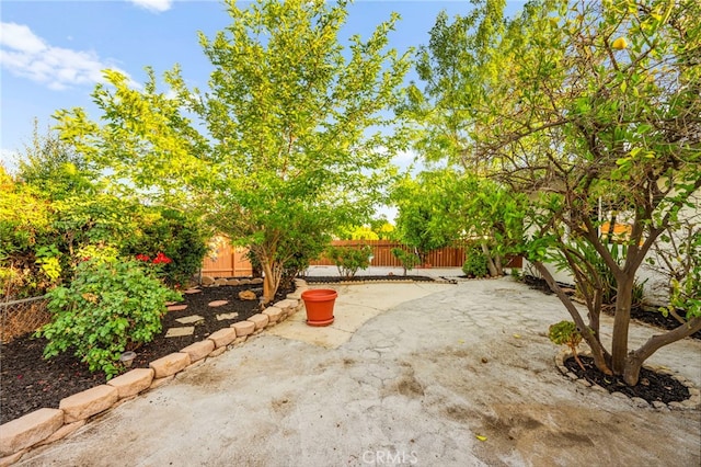 28610 Portsmouth Dr, Menifee, CA 92586 - fenced backyard with a patio area