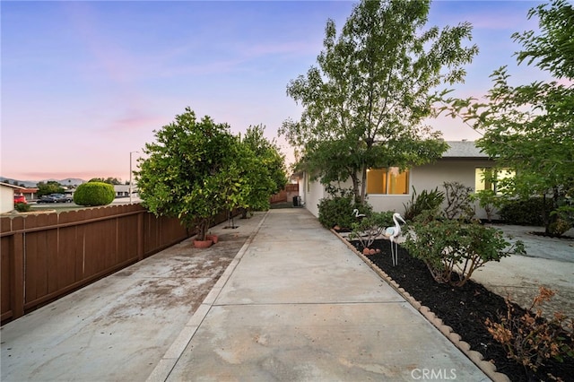 28610 Portsmouth Dr, Menifee, CA 92586 - view of yard at dusk
