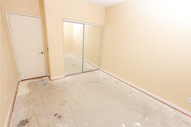 19385 Live Oak Ln, Lake Elsinore, CA 92530 - unfurnished bedroom featuring a closet and baseboards
