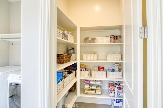 916 Trail View Pl, Nipomo, CA 93444 - pantry featuring separate washer and dryer