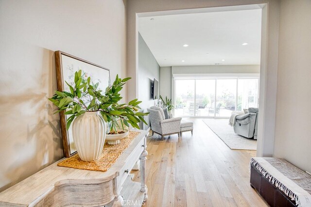 916 Trail View Pl, Nipomo, CA 93444 - hallway featuring light wood-style floors and recessed lighting